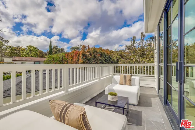 $10,995,000 | 427 North Bundy Drive, Los Angeles, CA 90049