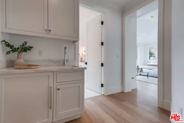 $10,995,000 | 427 North Bundy Drive, Los Angeles, CA 90049