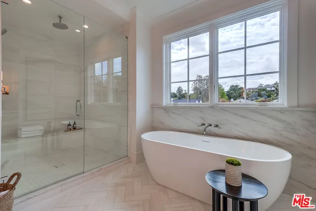 $10,995,000 | 427 North Bundy Drive, Los Angeles, CA 90049