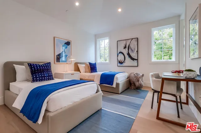 $10,995,000 | 427 North Bundy Drive, Los Angeles, CA 90049