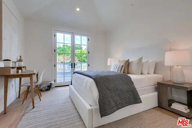 $10,995,000 | 427 North Bundy Drive, Los Angeles, CA 90049