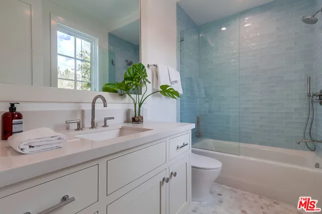 $10,995,000 | 427 North Bundy Drive, Los Angeles, CA 90049