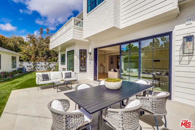$10,995,000 | 427 North Bundy Drive, Los Angeles, CA 90049