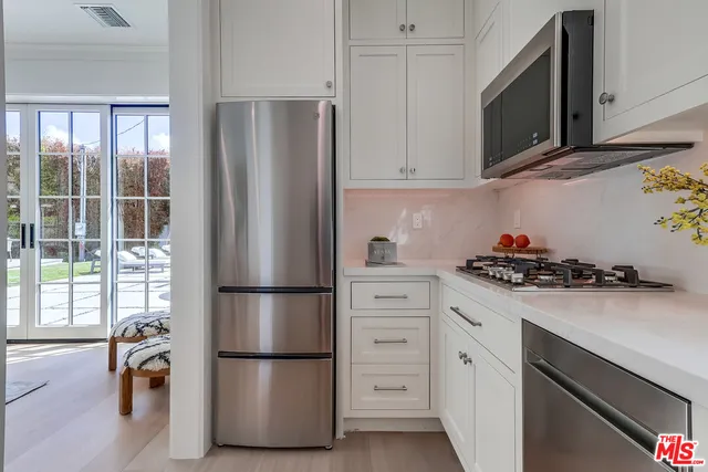 $10,995,000 | 427 North Bundy Drive, Los Angeles, CA 90049