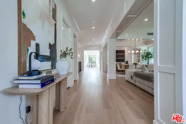 $10,995,000 | 427 North Bundy Drive, Los Angeles, CA 90049