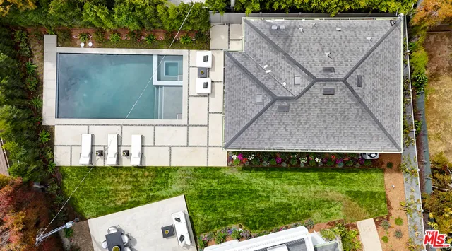 $10,995,000 | 427 North Bundy Drive, Los Angeles, CA 90049