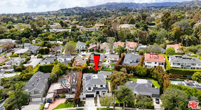 $10,995,000 | 427 North Bundy Drive, Los Angeles, CA 90049