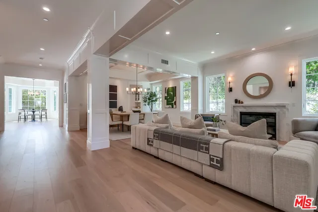 $10,995,000 | 427 North Bundy Drive, Los Angeles, CA 90049