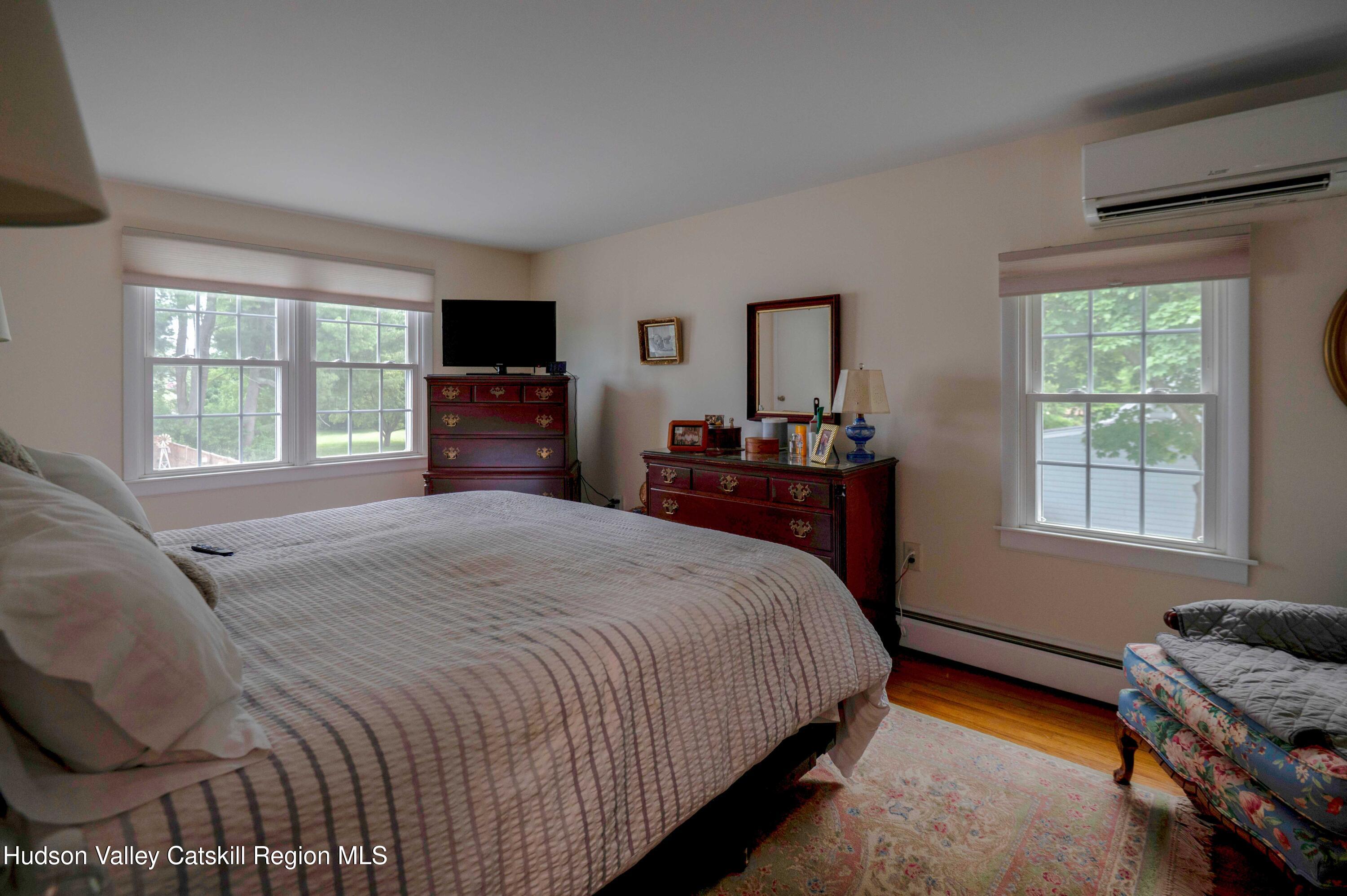 26 Eichybush Road Kinderhook, NY 12106 - Photo 23 of 33 bedrooms 5