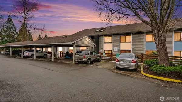 $329,950 | 31511 106th Place Southeast, Unit T204, Auburn, WA 98092