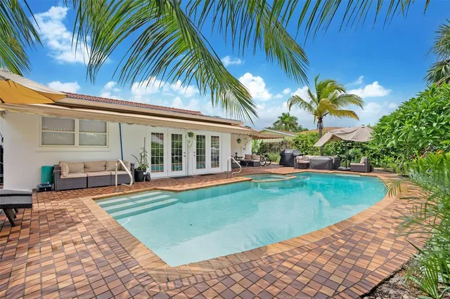 $765,000 | 241 Southwest 13th Street, Boca Raton, FL 33432