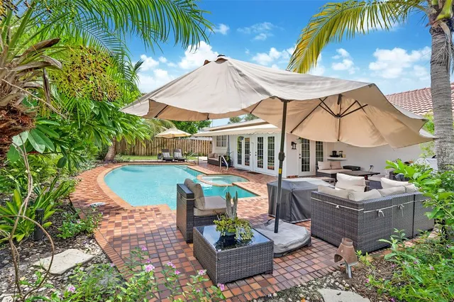 $765,000 | 241 Southwest 13th Street, Boca Raton, FL 33432