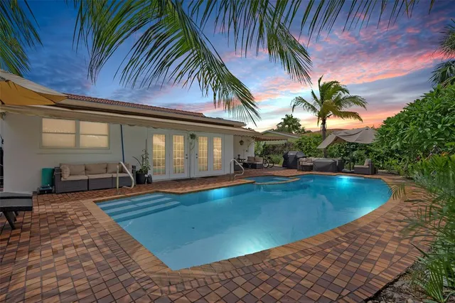 $765,000 | 241 Southwest 13th Street, Boca Raton, FL 33432