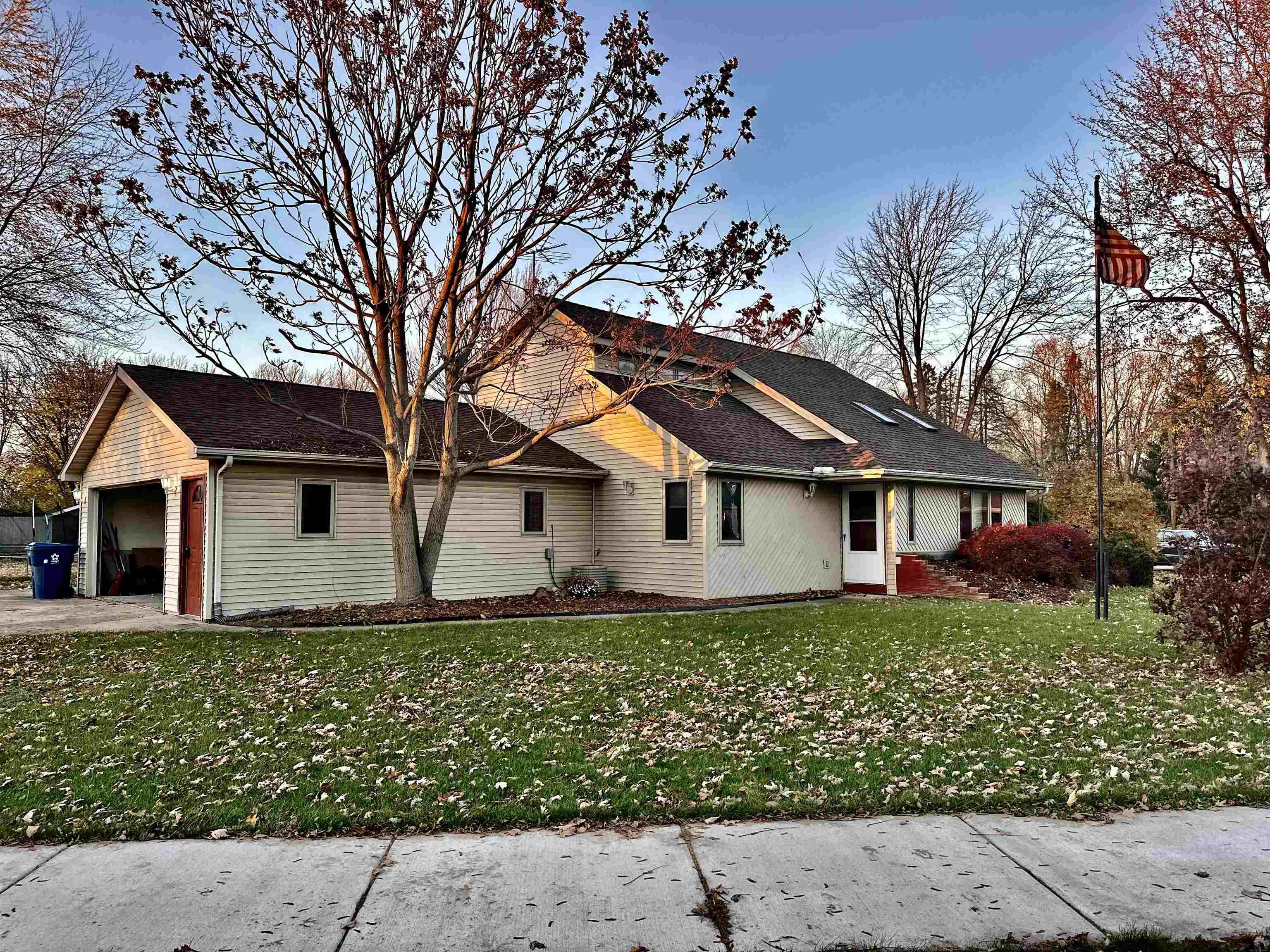 315 Glidden Road Beaverton, MI 48612 - Photo 4 of 38
