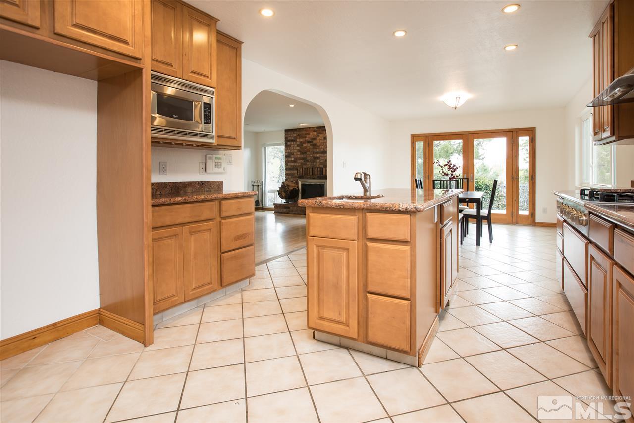 1518 Crown Drive Reno, NV 89503 - Photo 9 of 24 Photo 9