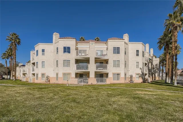 $1,775 | 5000 Red Rock Street, Unit 309B, Las Vegas, NV 89118