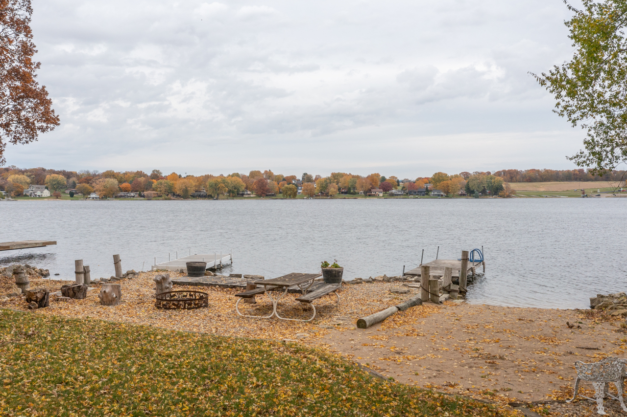 1910 Baintree Road Lake Summerset, IL 61019 - Photo 35 of 42 a view of a lake with houses