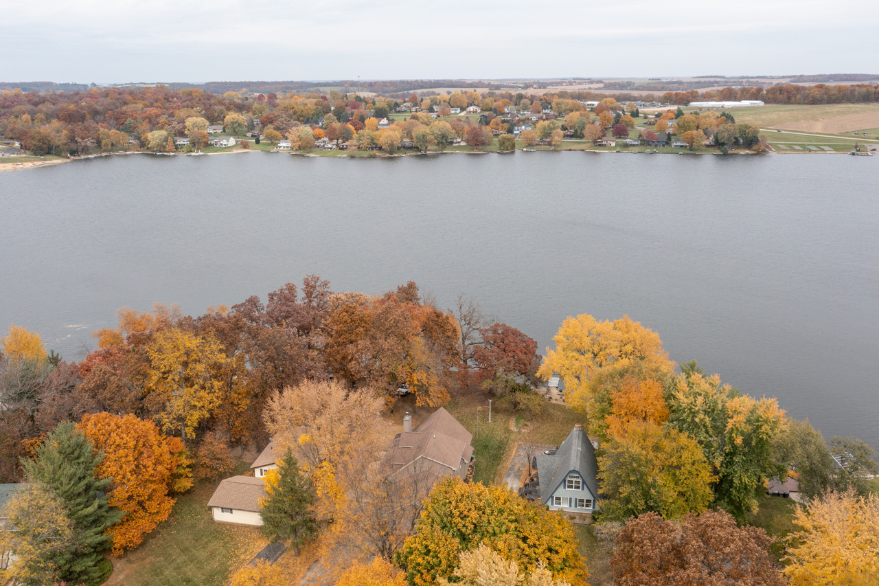 1910 Baintree Road Lake Summerset, IL 61019 - Photo 42 of 42 a view of a lake in middle of the town