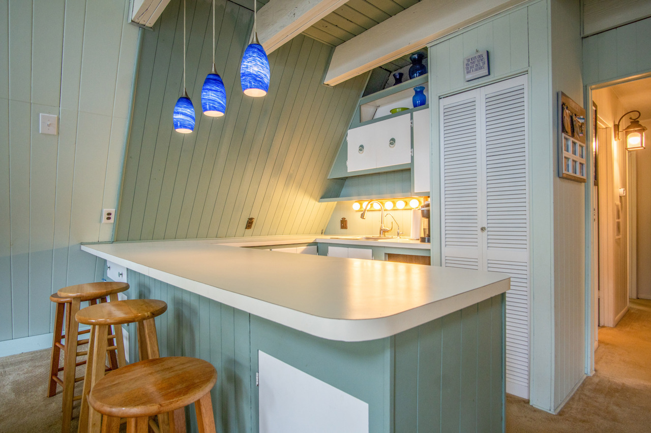 1910 Baintree Road Lake Summerset, IL 61019 - Photo 6 of 42 a room with furniture and window