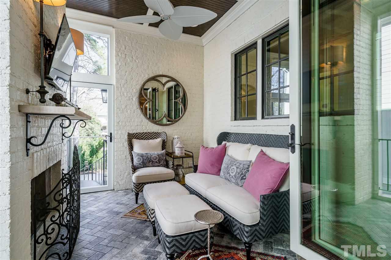 2610 Davis Street Raleigh, NC 27608 - Photo 8 of 30