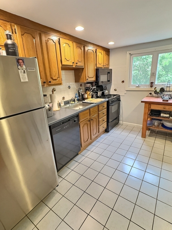 12 Lewis Farm Road, Unit 12 Dedham, MA 02026 - Photo 4 of 15 Gallery Image 4