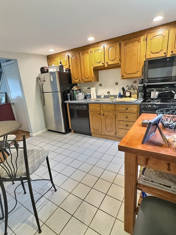 12 Lewis Farm Road, Unit 12 Dedham, MA 02026 - Photo 5 of 15 Gallery Image 5