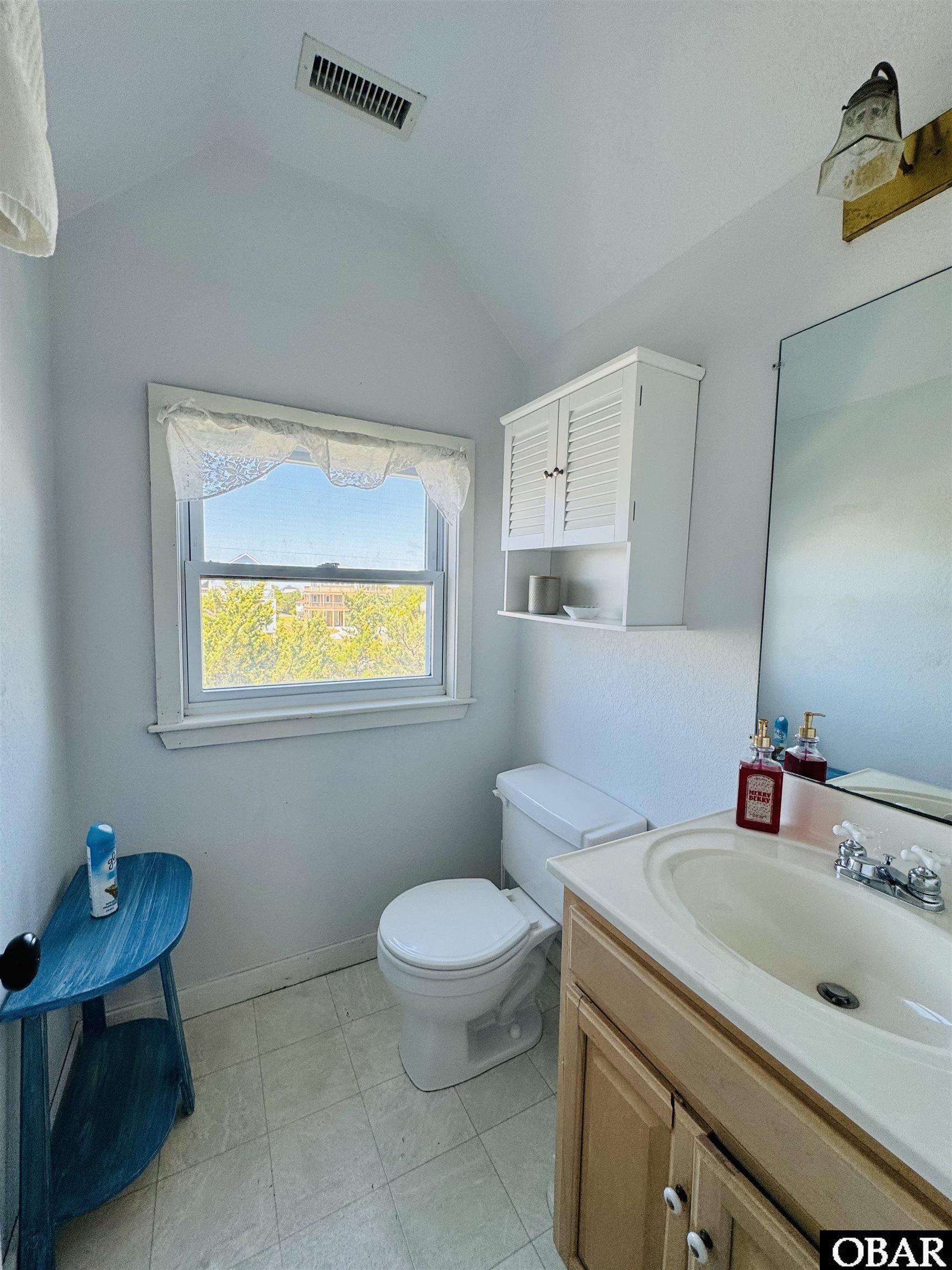 26212 Bluebeard Road Salvo, NC 27982 - Photo 21 of 46 Owner's Bath