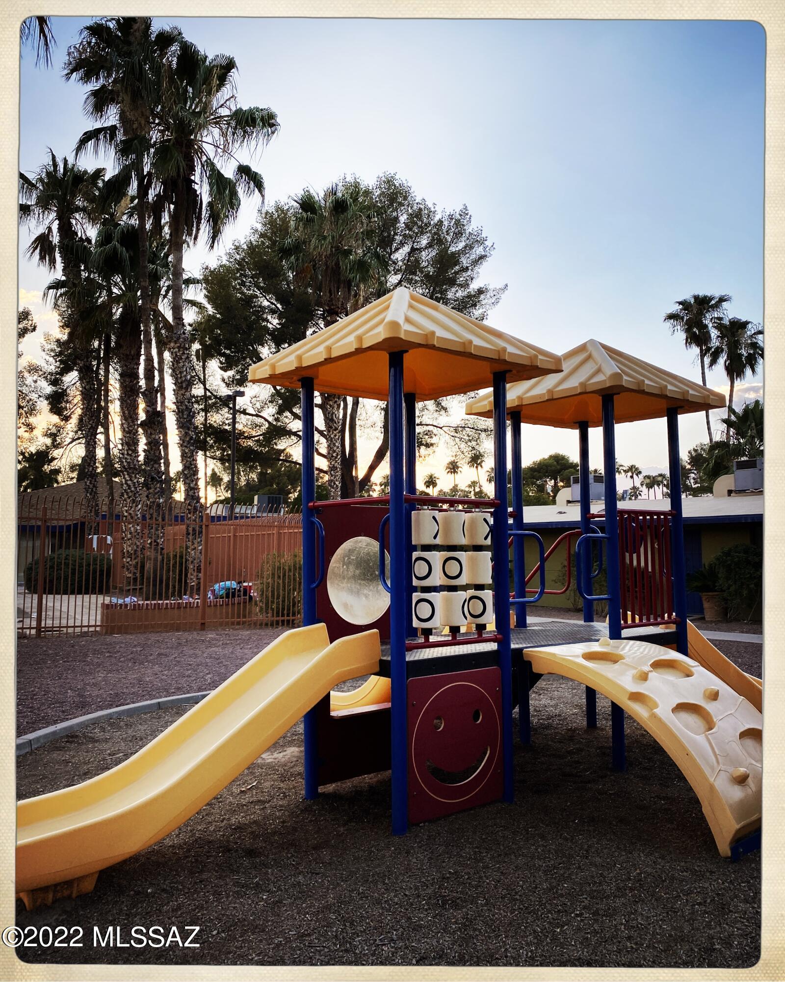 350 North Silverbell Road, Unit 4 Tucson, AZ 85745 - Photo 21 of 28 Gallery Image 21