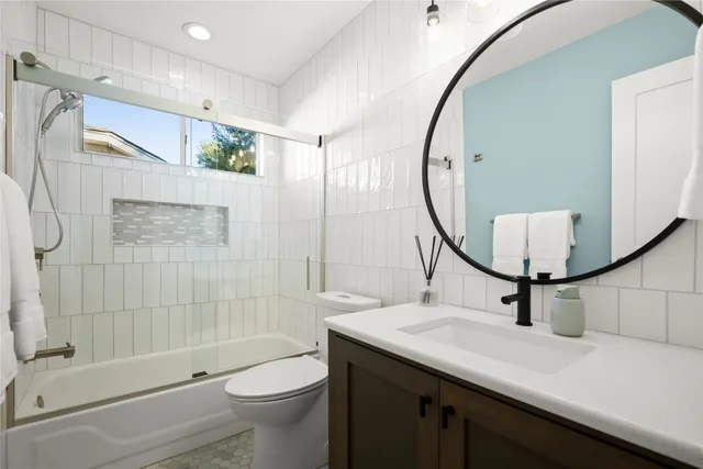 $495,000 | 1301 Canon Yeomans Trail, Austin, TX 78748