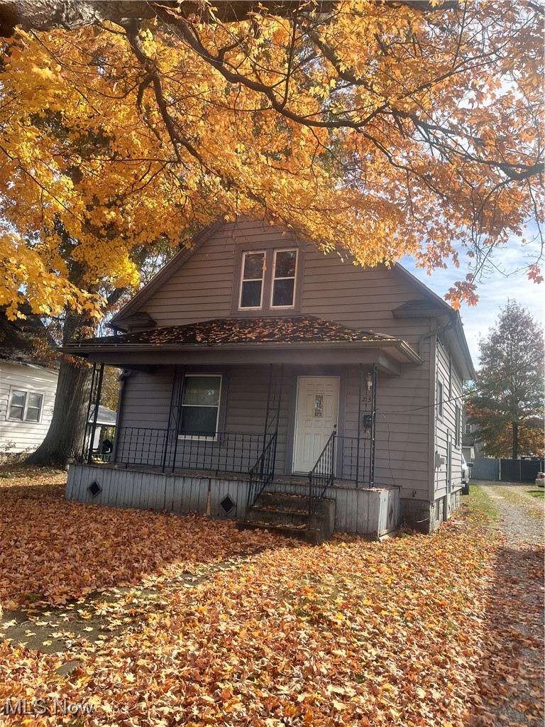 232 Selby Street Alliance, OH 44601 - Photo 1 of 15 View of front facade with covered porch