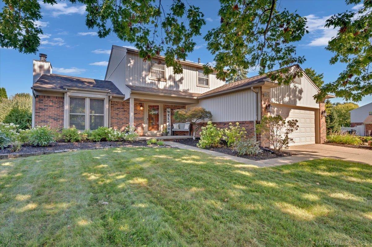 2326 Cumberland Road Rochester Hills, MI 48307 - Photo 1 of 36