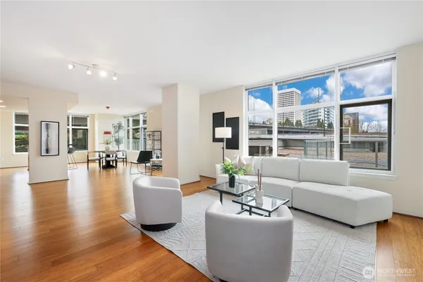 $725,000 | 1515 Dock Street, Unit 204, Tacoma, WA 98402