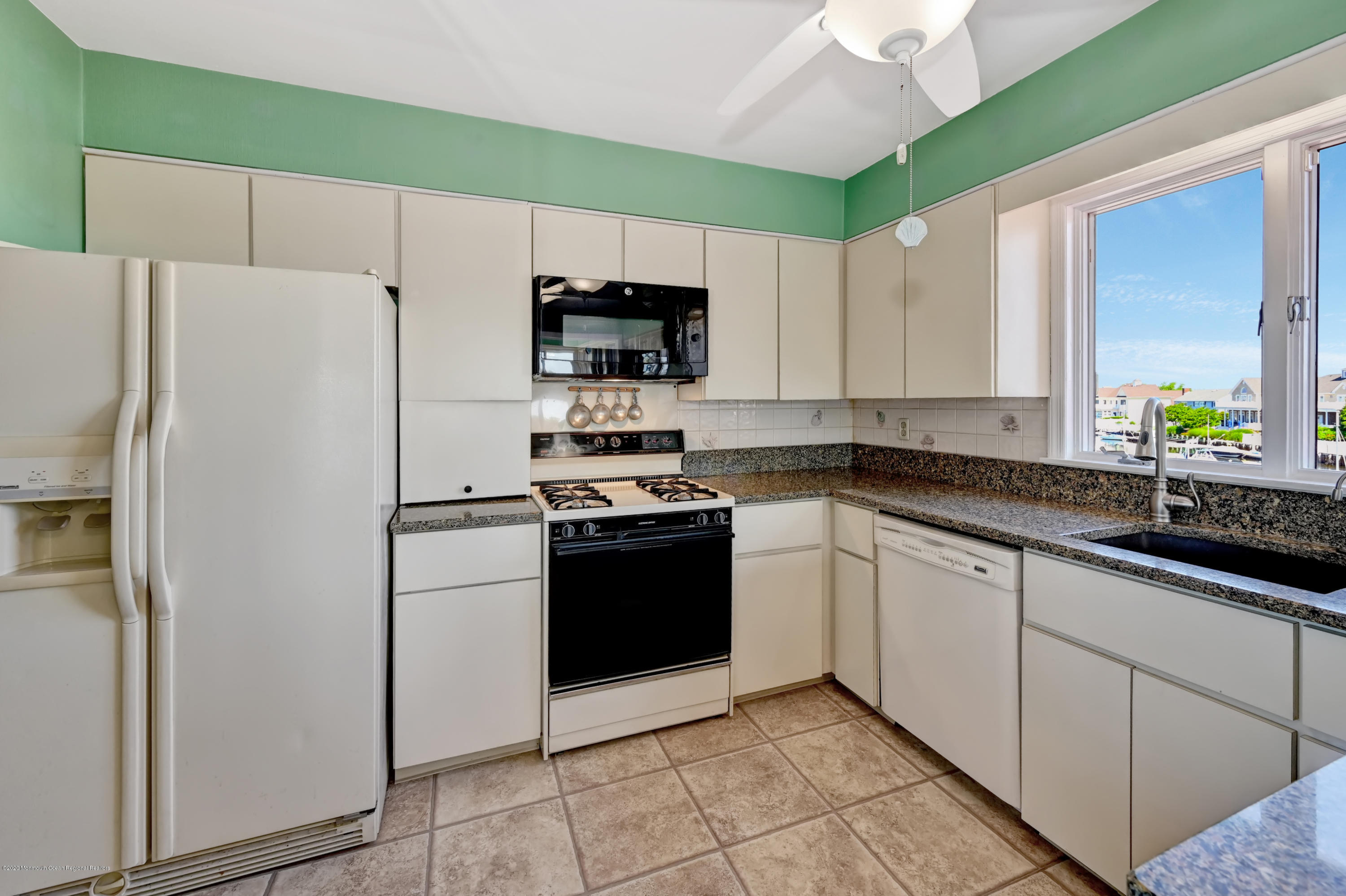 8 Gull Point Road Monmouth Beach, NJ 07750 - Photo 21 of 33 07-AGB_0978And2more