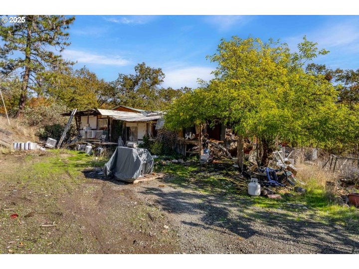 18922 Antioch Road White City, OR 97503 - Photo 11 of 19