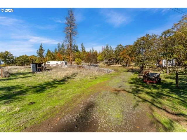 $295,000 | 18922 Antioch Road, White City, OR 97503