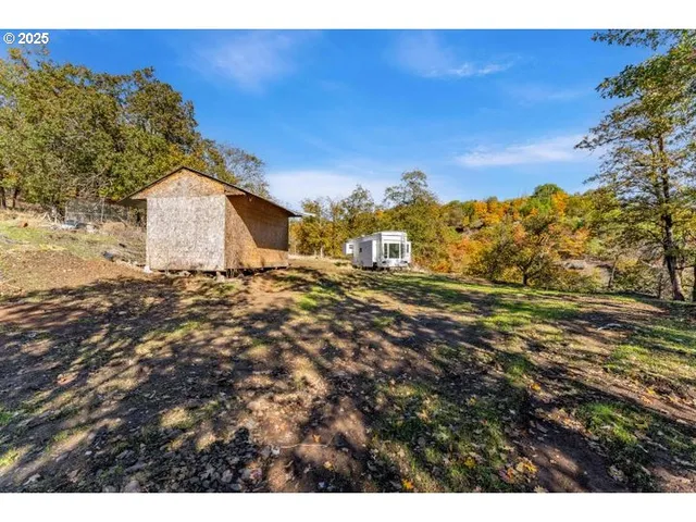 $295,000 | 18922 Antioch Road, White City, OR 97503