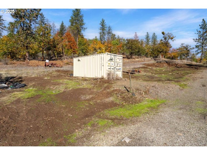 18922 Antioch Road White City, OR 97503 - Photo 9 of 19