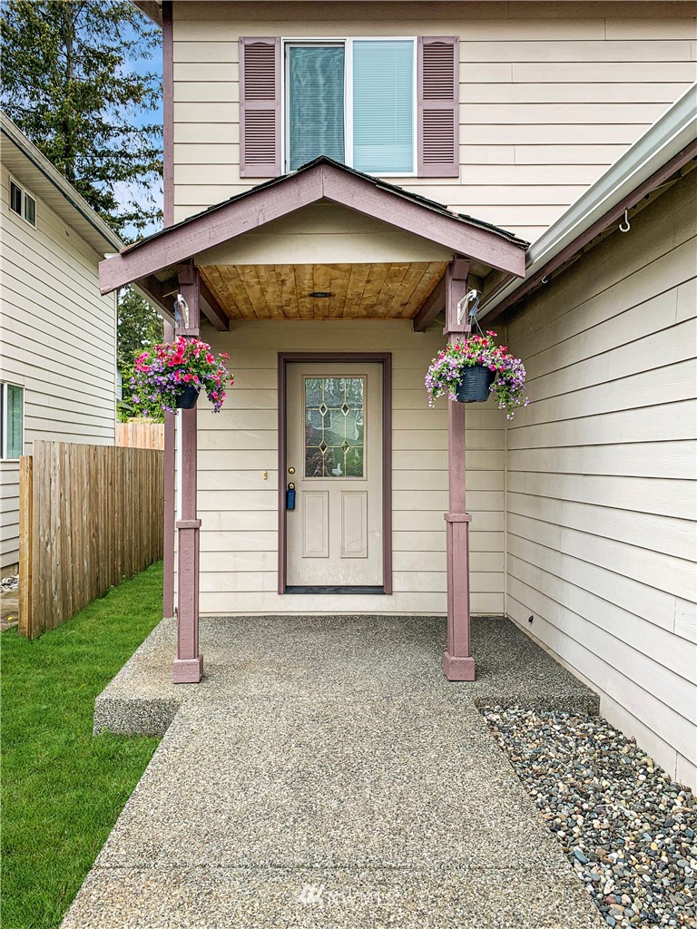 4015 Glengary Road Bellingham, WA 98226 - Photo 2 of 27 Gallery Image 2