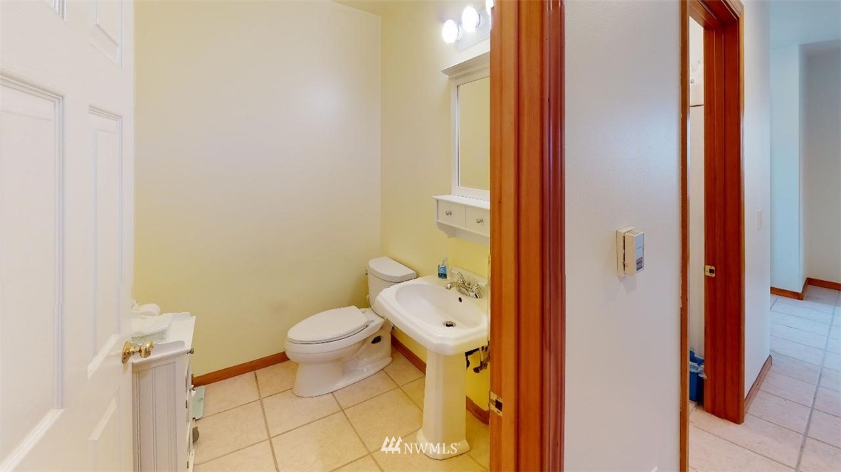 4015 Glengary Road Bellingham, WA 98226 - Photo 12 of 27 Gallery Image 12