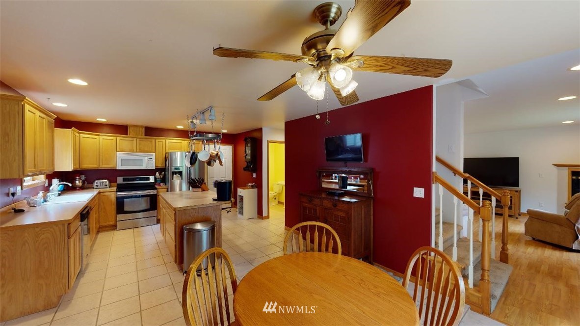 4015 Glengary Road Bellingham, WA 98226 - Photo 7 of 27 Gallery Image 7