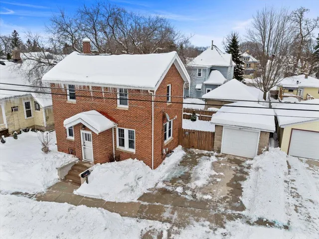 $208,800 | 421 Middle Street, Plymouth, WI 53073