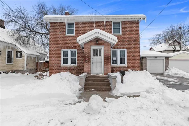 $208,800 | 421 Middle Street, Plymouth, WI 53073