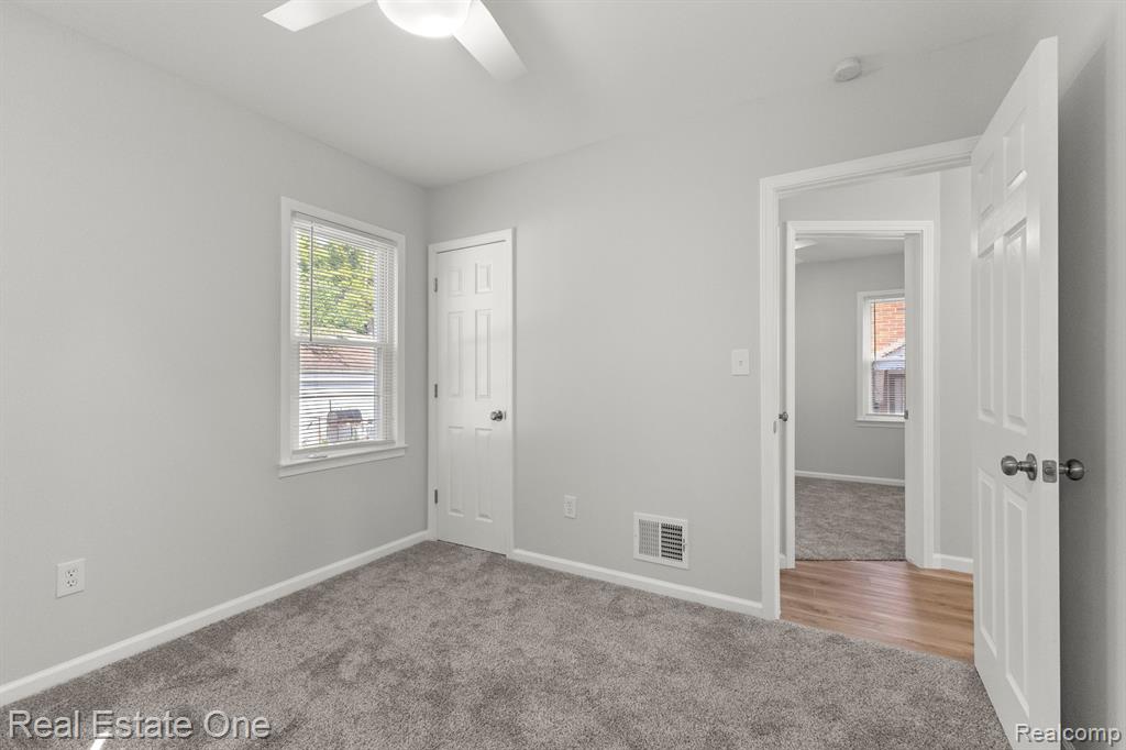 13511 Rutherford Street Detroit, MI 48227 - Photo 24 of 45