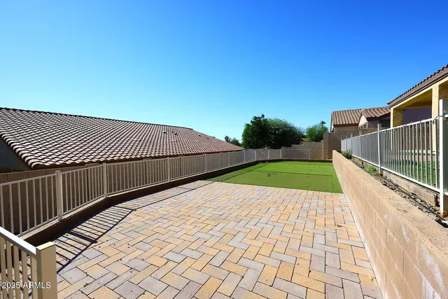 $3,200 | 2007 East Topeka Drive, Phoenix, AZ 85024