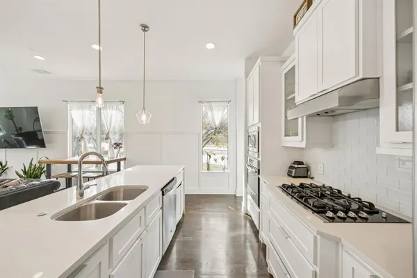 $3,200 | 3002 Zenia Drive, Dallas, TX 75204