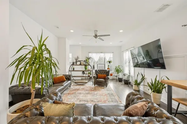 $3,200 | 3002 Zenia Drive, Dallas, TX 75204