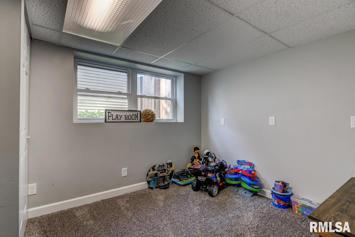 3913 Jonquil Lane Springfield, IL 62707 - Photo 31 of 35