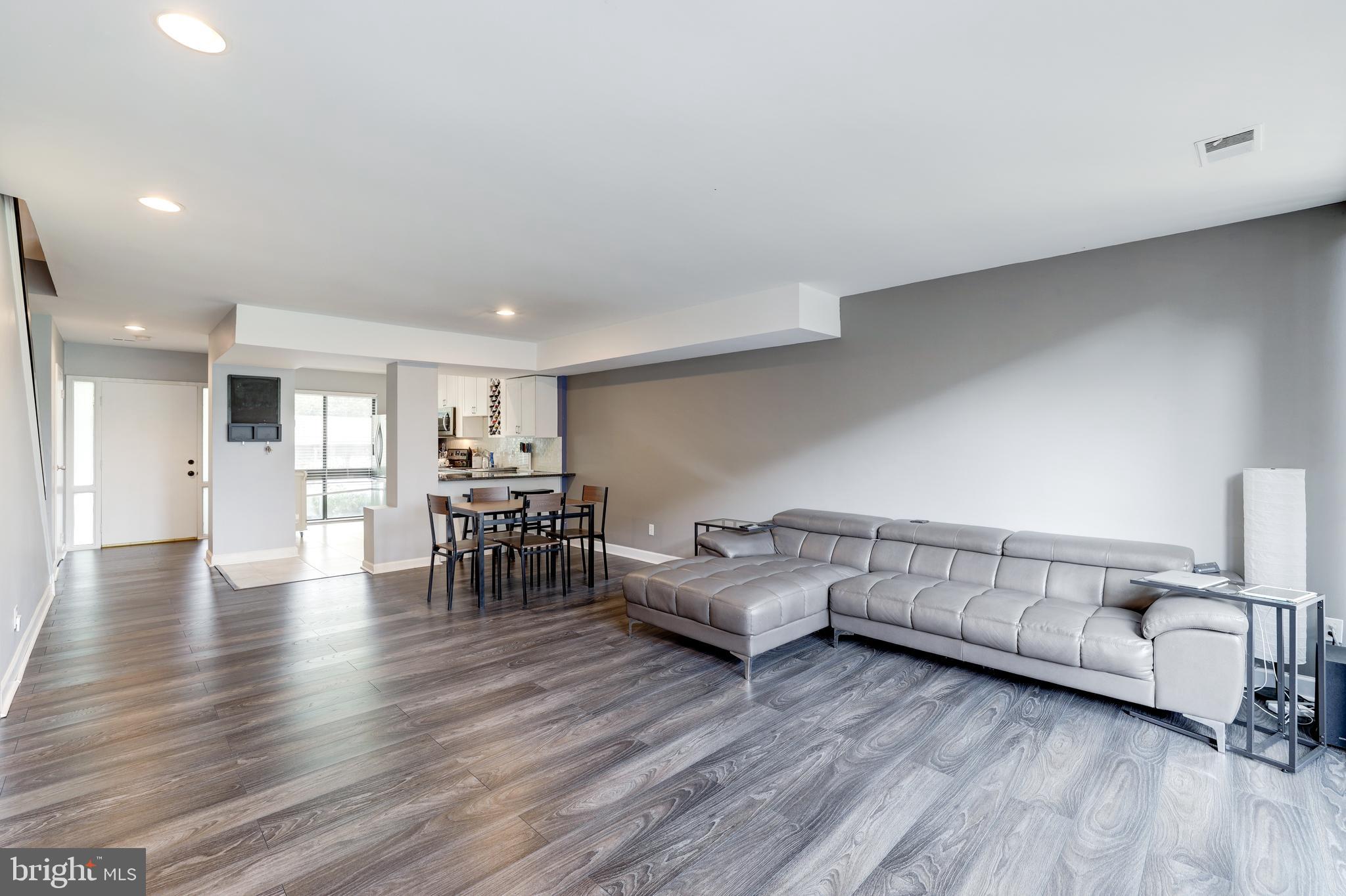 11626 Ivystone Court, Unit 3B1 Reston, VA 20191 - Photo 17 of 51