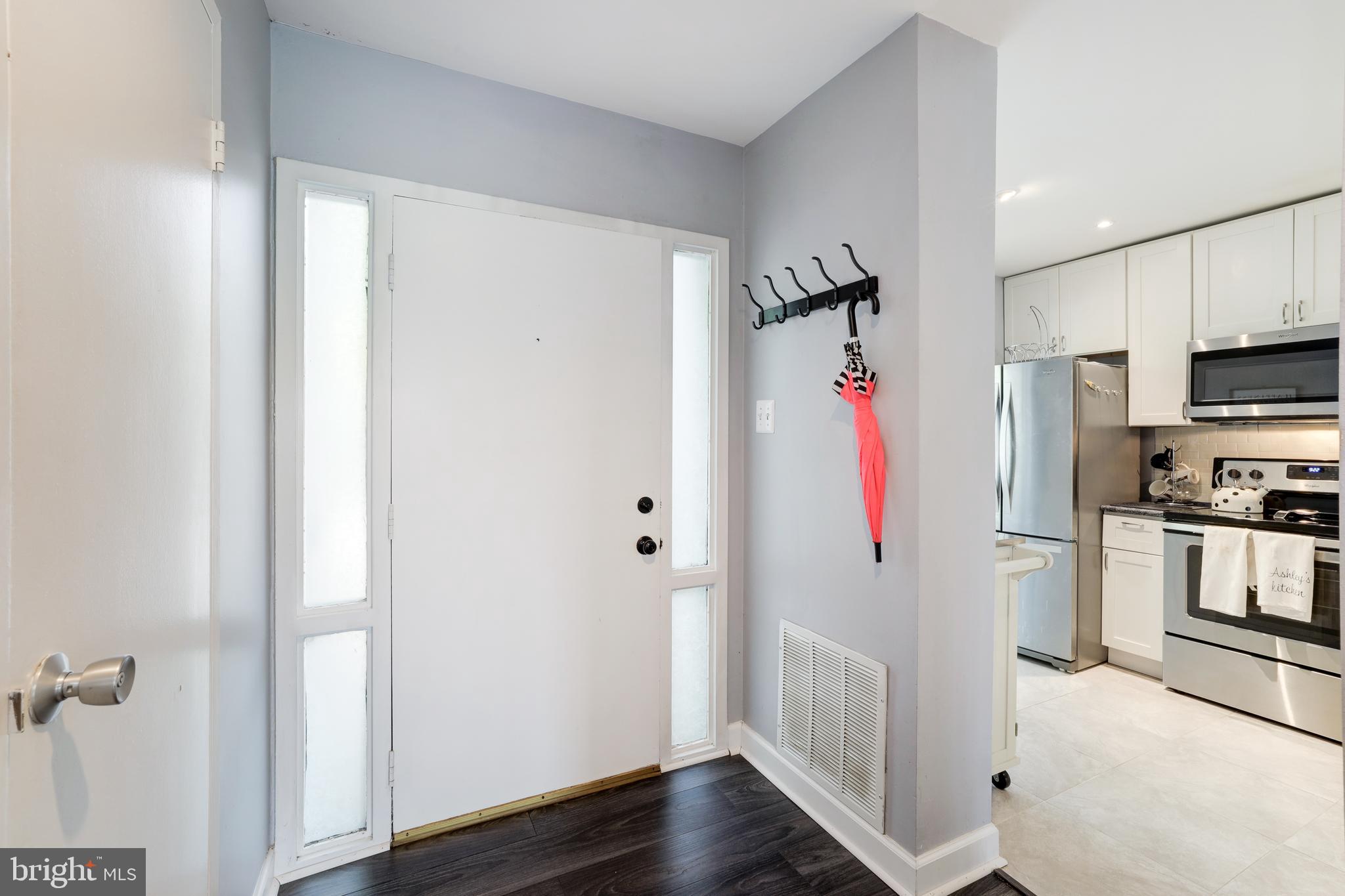 11626 Ivystone Court, Unit 3B1 Reston, VA 20191 - Photo 4 of 51