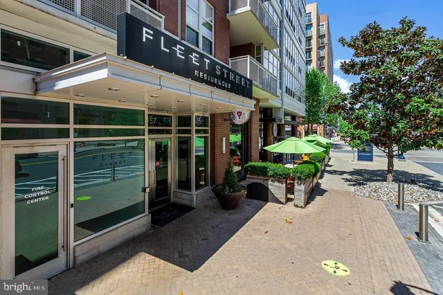 $3,500 | 157 Fleet Street, Unit PH14, Oxon Hill, MD 20745